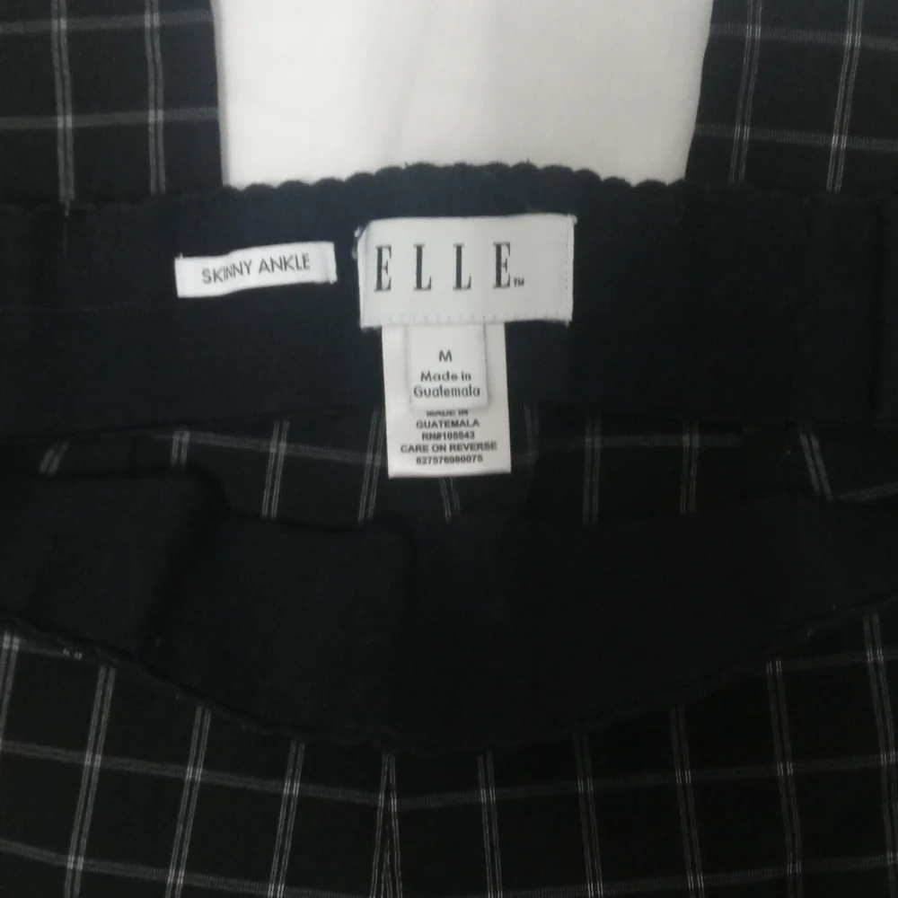 Elle Women's Black & White Plaid Skinny Ankle Pants Trousers Size Medium - Picture 5 of 6